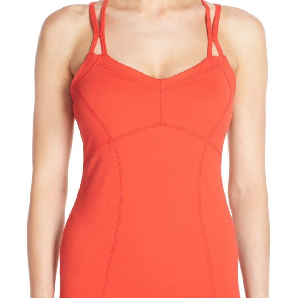 Zella jewel tank in red poppy